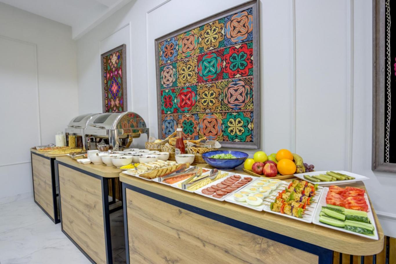 Aisha Hotel بيشكيك المظهر الخارجي الصورة